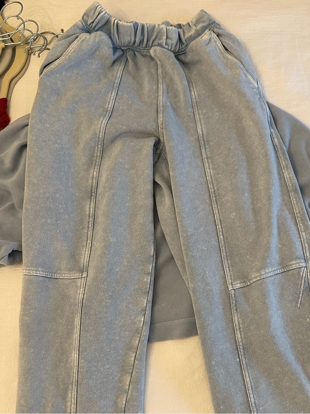 aerie Light Blue Cropped Puff-Sleeve Sweatshirt & Barrel Leg Sweatpants - Picture 4 of 4